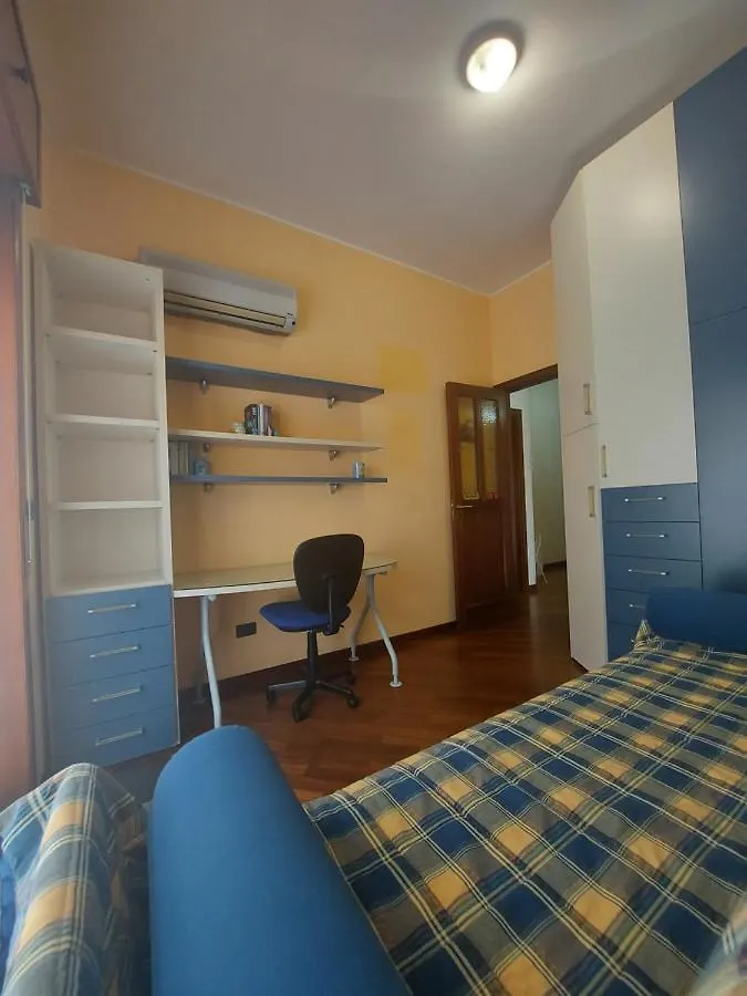 Appartamento In Pieno Centro A Capo dʼOrlando Apartamento