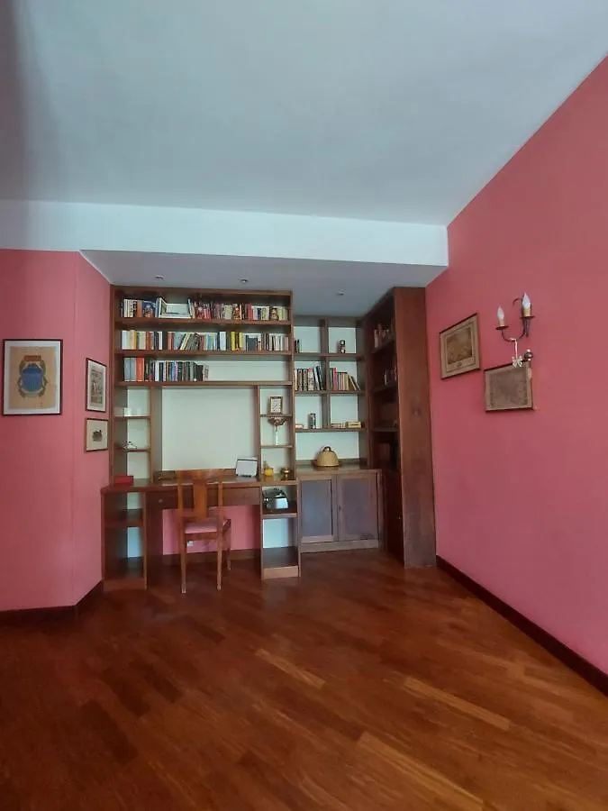Appartamento In Pieno Centro A Capo dʼOrlando Apartamento